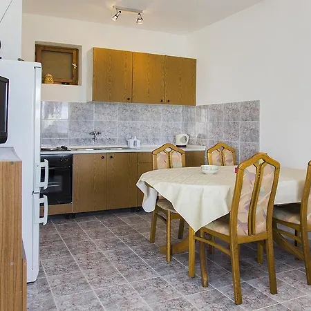 Zuronja 14095a Apartman Brijesta