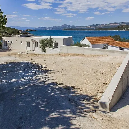 Zuronja 14095a Apartman Brijesta
